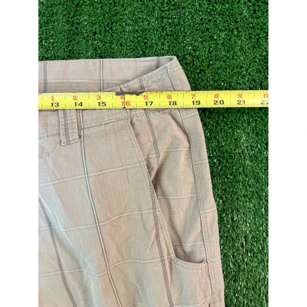 The North Face Mens Tan Plaid Cargo Shorts Size 36‎ Hiking Outdoor Utility Tan